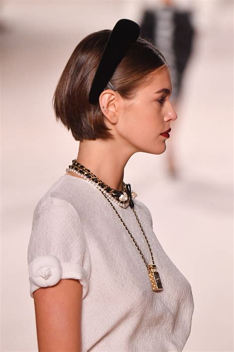 chanel ss22 haircut.